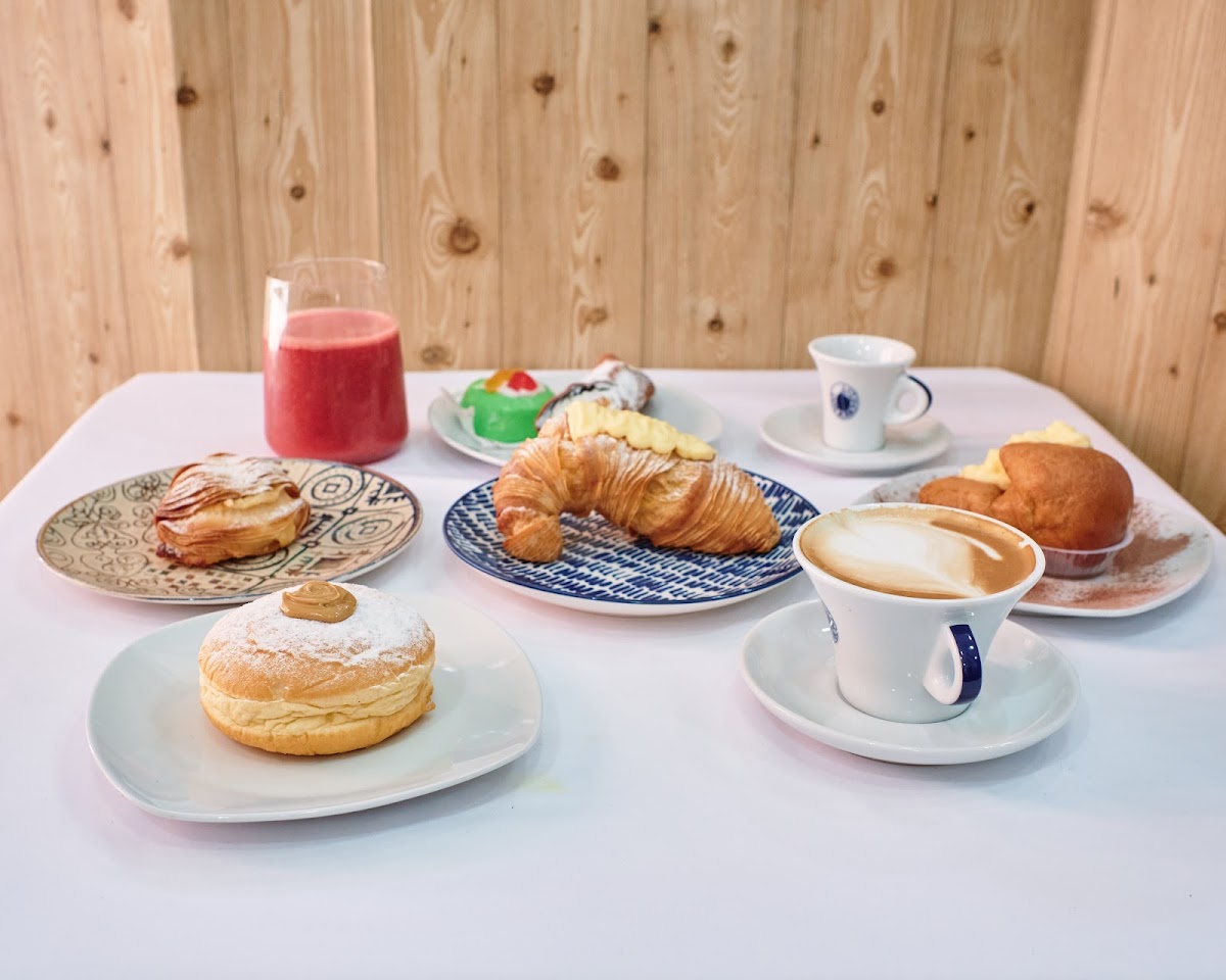 El Cinco- Cafeteria Y Comida Casera-3